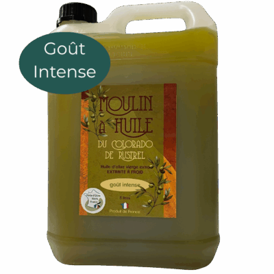 Bidon de 5 litres d’huile d’olive vierge extra en plastique – idéal pour la cuisine familiale et les professionnels de la restauration. Huile d’olive de qualité supérieure, pressée à froid, riche en arômes méditerranéens.