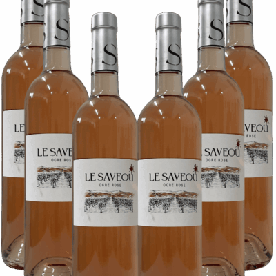 Pack de six bouteilles de vin rosé Le Saveou ocre rosé alignées sur fond blanc